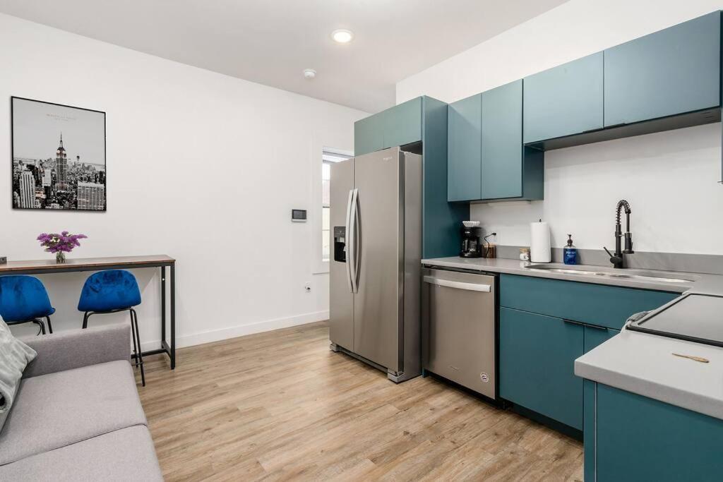 Oasis With Pool Table! Stylish Stay, Pets Allowed! Appartement *